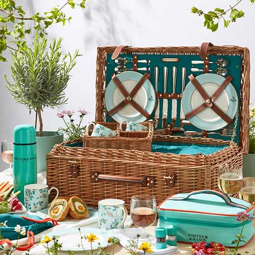 luxury picnic basket