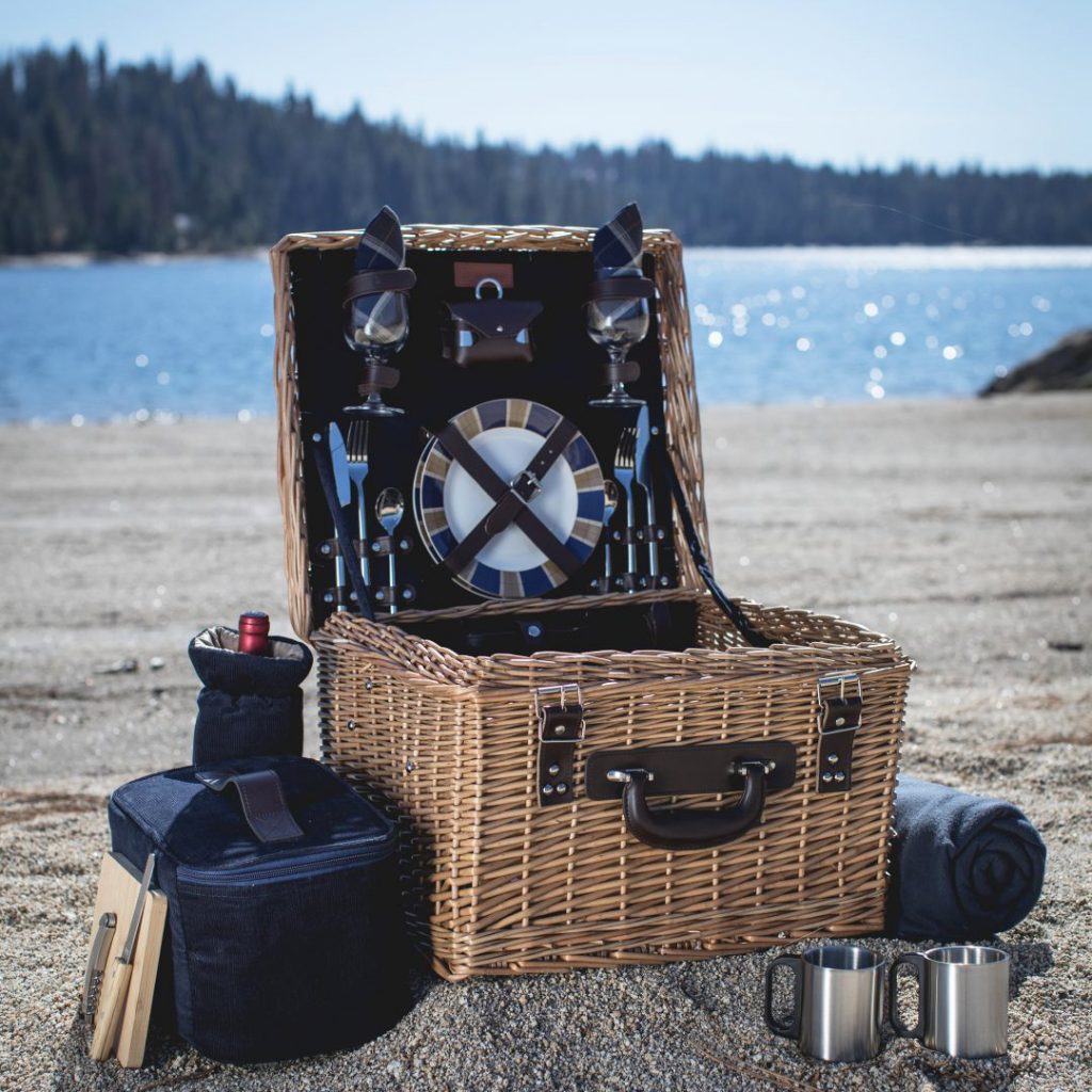 wicker picnic basket