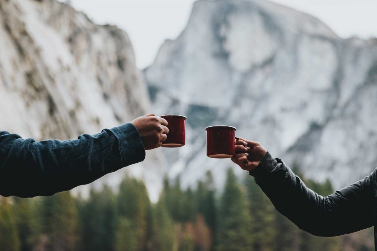 Picnic Checklist | 47 Must-Bring Essentials (PDF included)