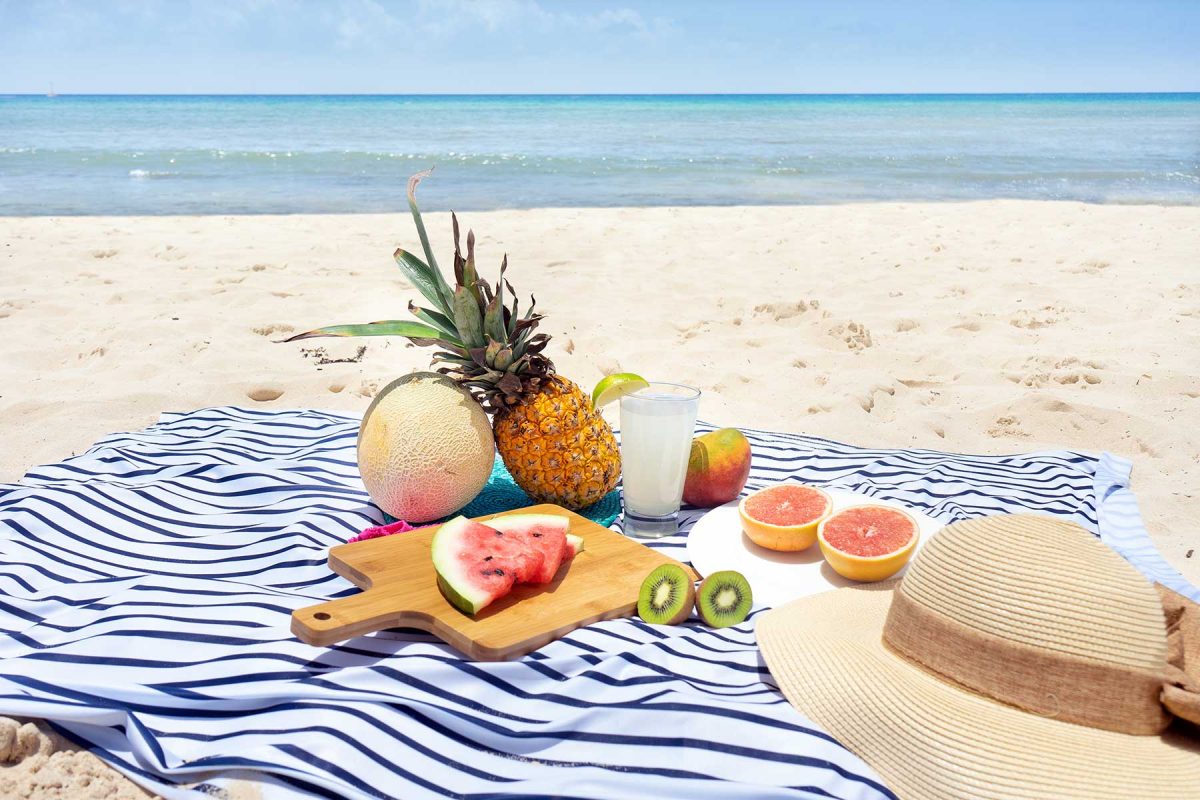 The 5 Best Picnic Beach Blankets of 2022 (Sand-Free!)