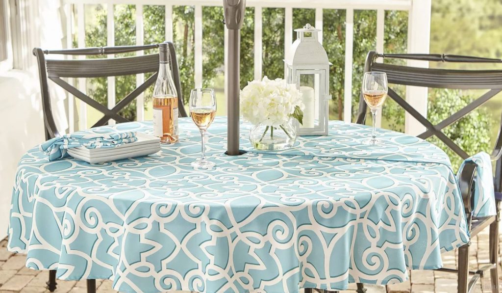 pretty tablecloths