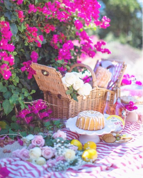 wicker picnic basket easter