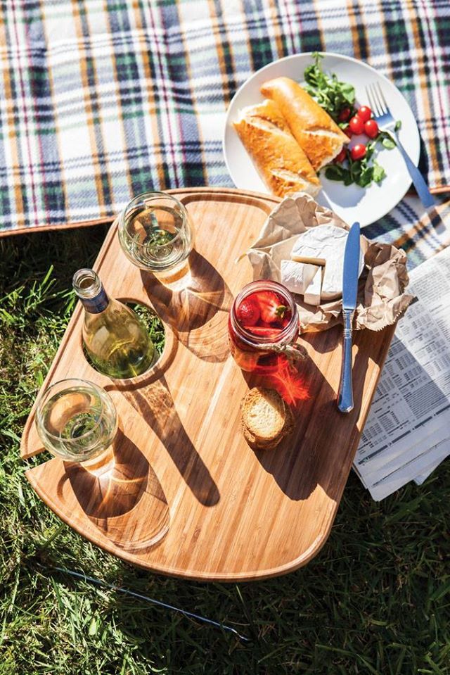 outdoor wine and snack table