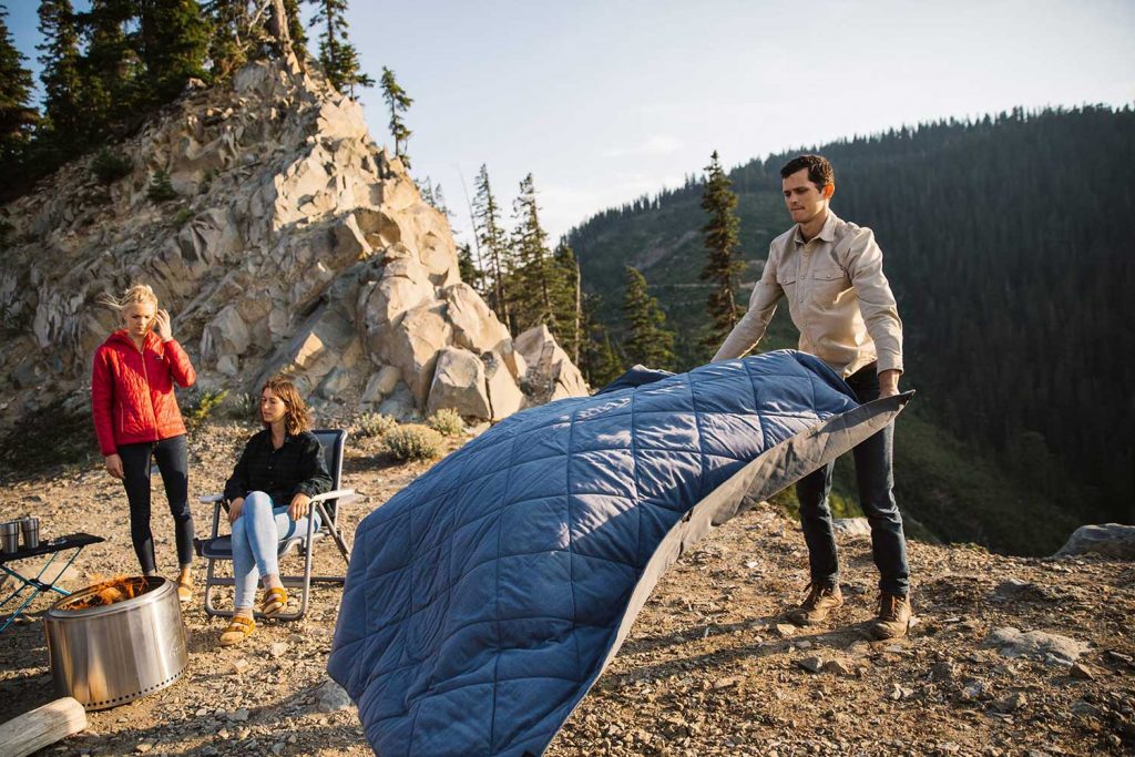 yeti lowlands picnic blanket