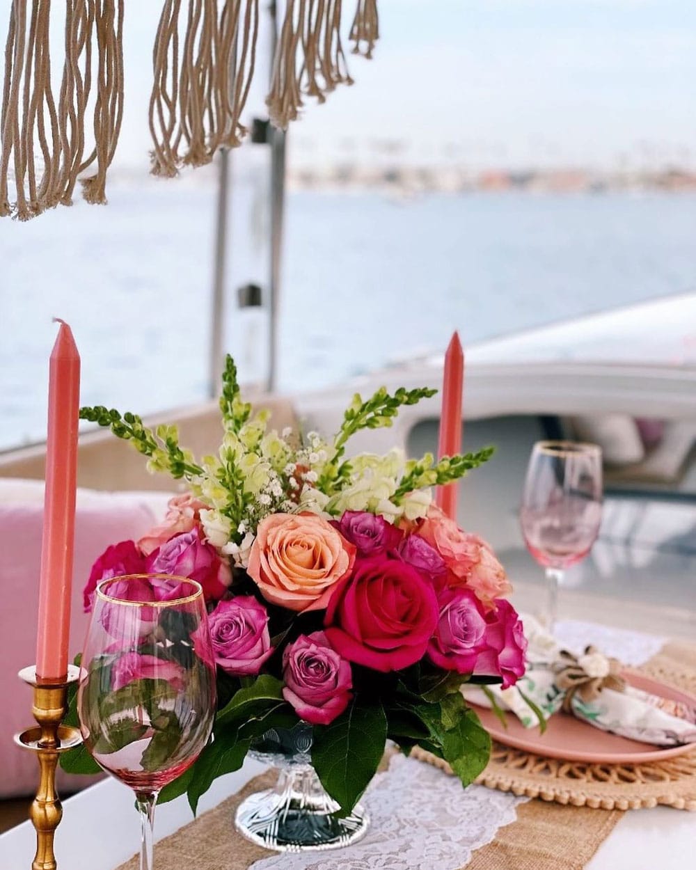 yacht table flower decoration