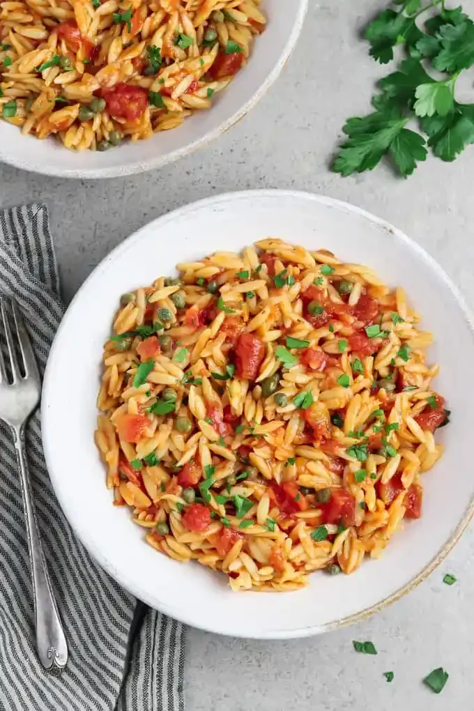 vegan tomato orzo idea for picnic