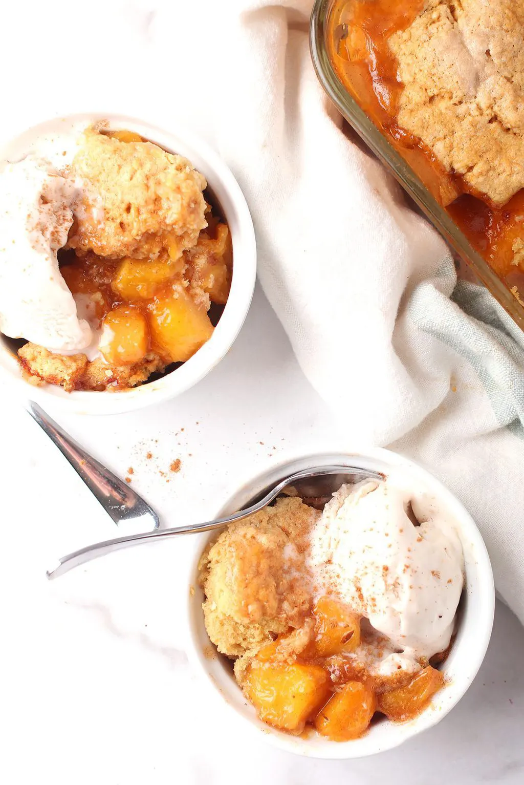vegan picnic dessert with peaches