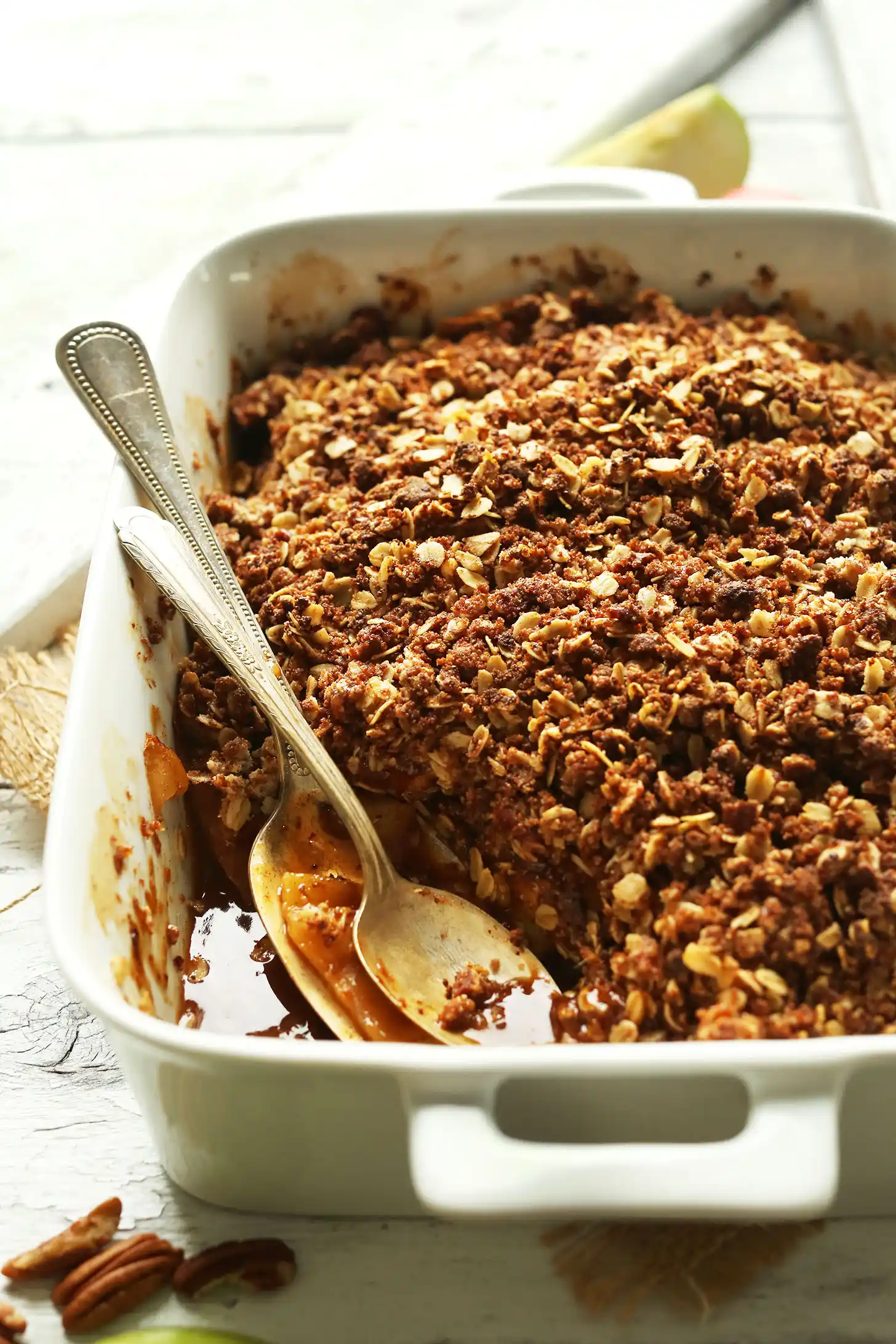 vegan picnic dessert idea with apple crisp