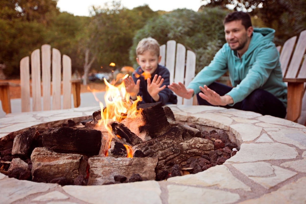 How Hot Does a Fire Pit Get? (Answered!) Picnic Tale