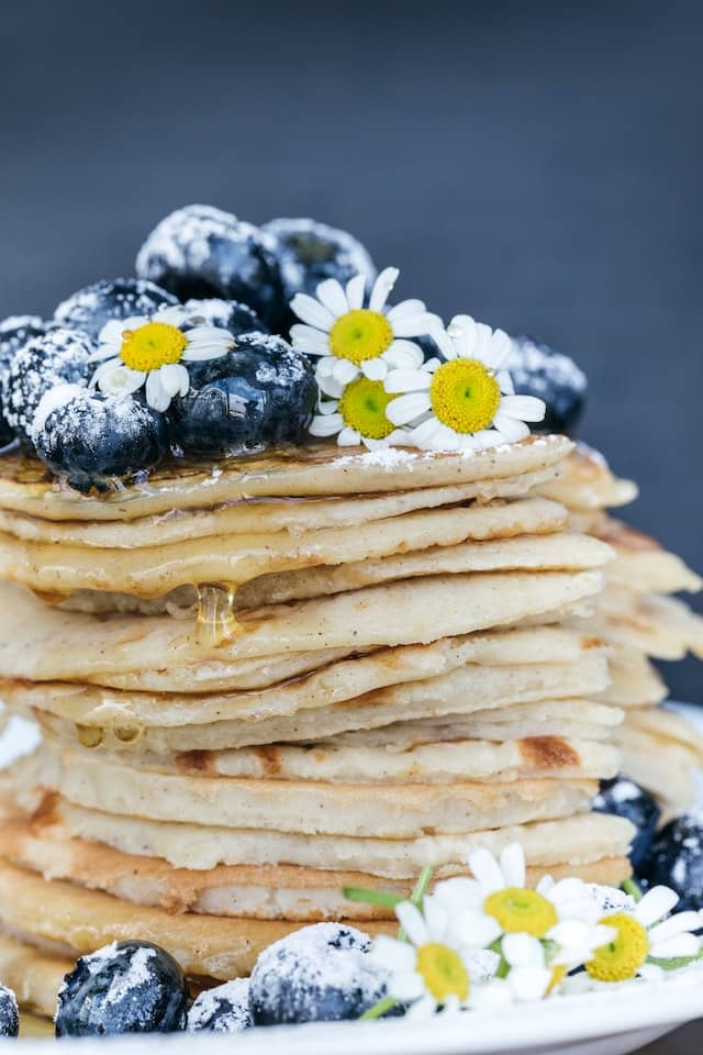 pancakes with blueberries