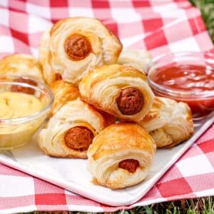 Cabanossi Rolls laid out for a picnic