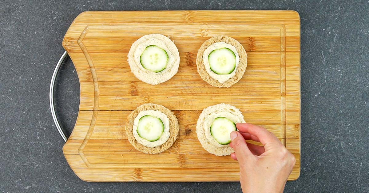 how to make canapes with cucumber