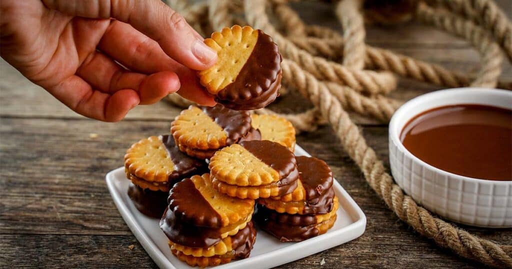 easy snack idea Nut Butter Ritz Tiny Sandwiches