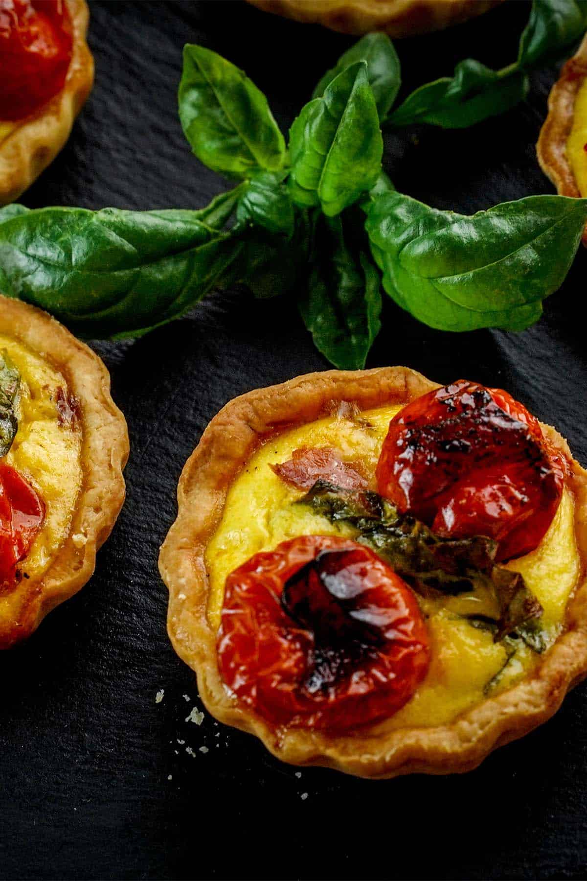 how to make Roasted Tomato Pancetta Mini Quiches for a party or picnic