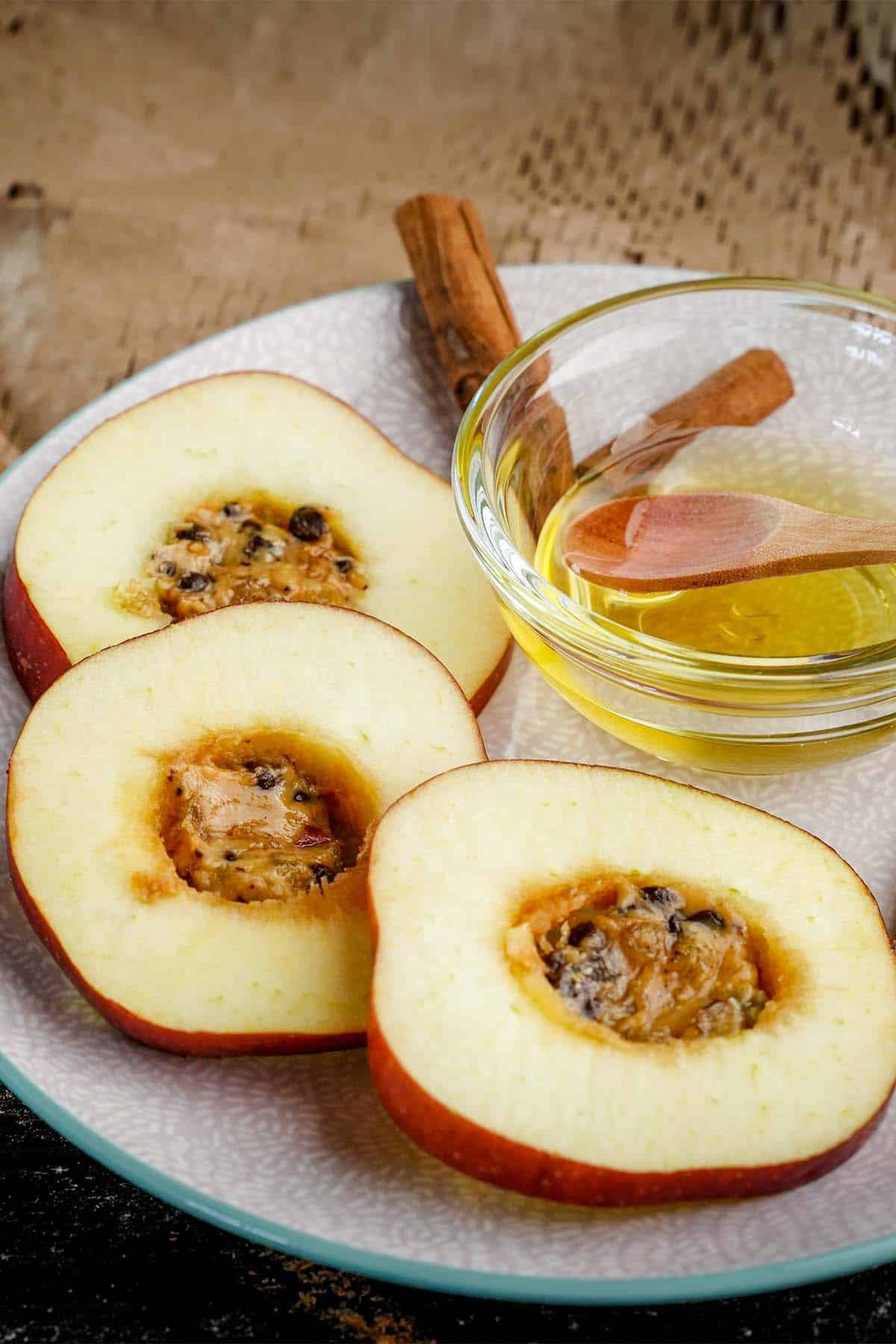 easy apple cartwheels for a picnic snack