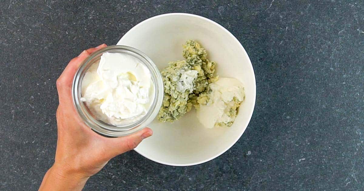 how to make blue cheese dip for a picnic side dish