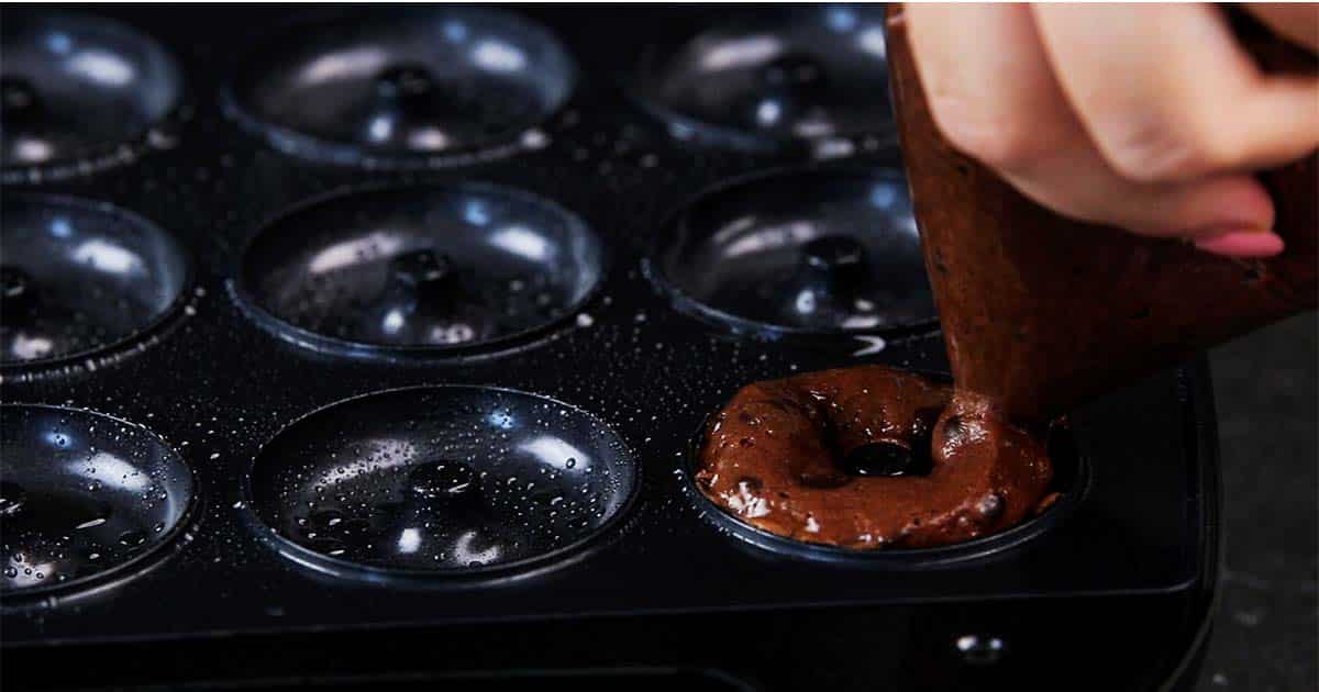 how to bake chocolate mini donuts