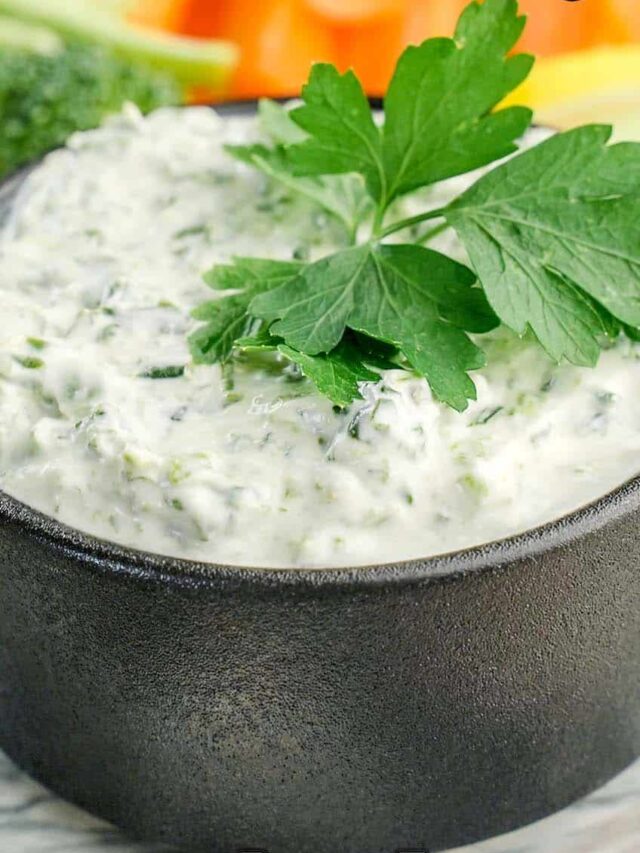 side dish for a picnic with text which reads spinach dill dip