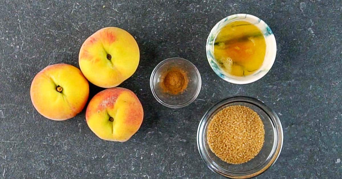 ingredients to make grilled peaches