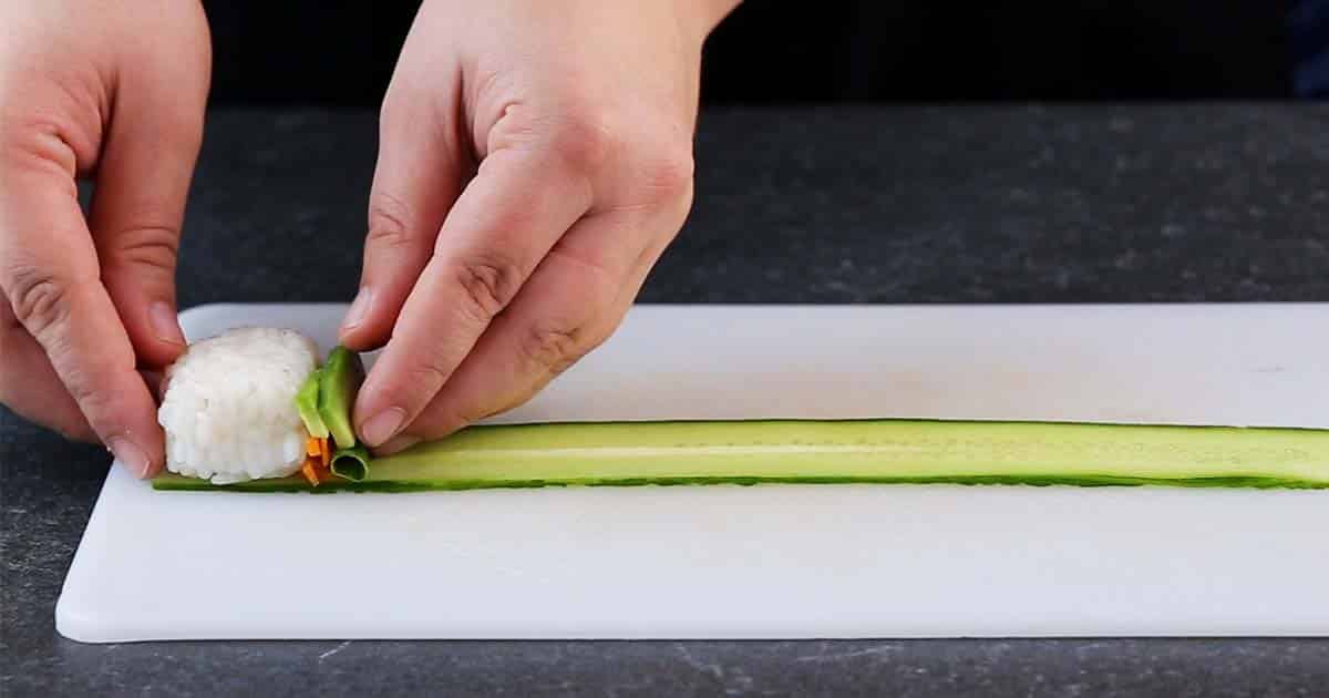 how to roll veggie sushi